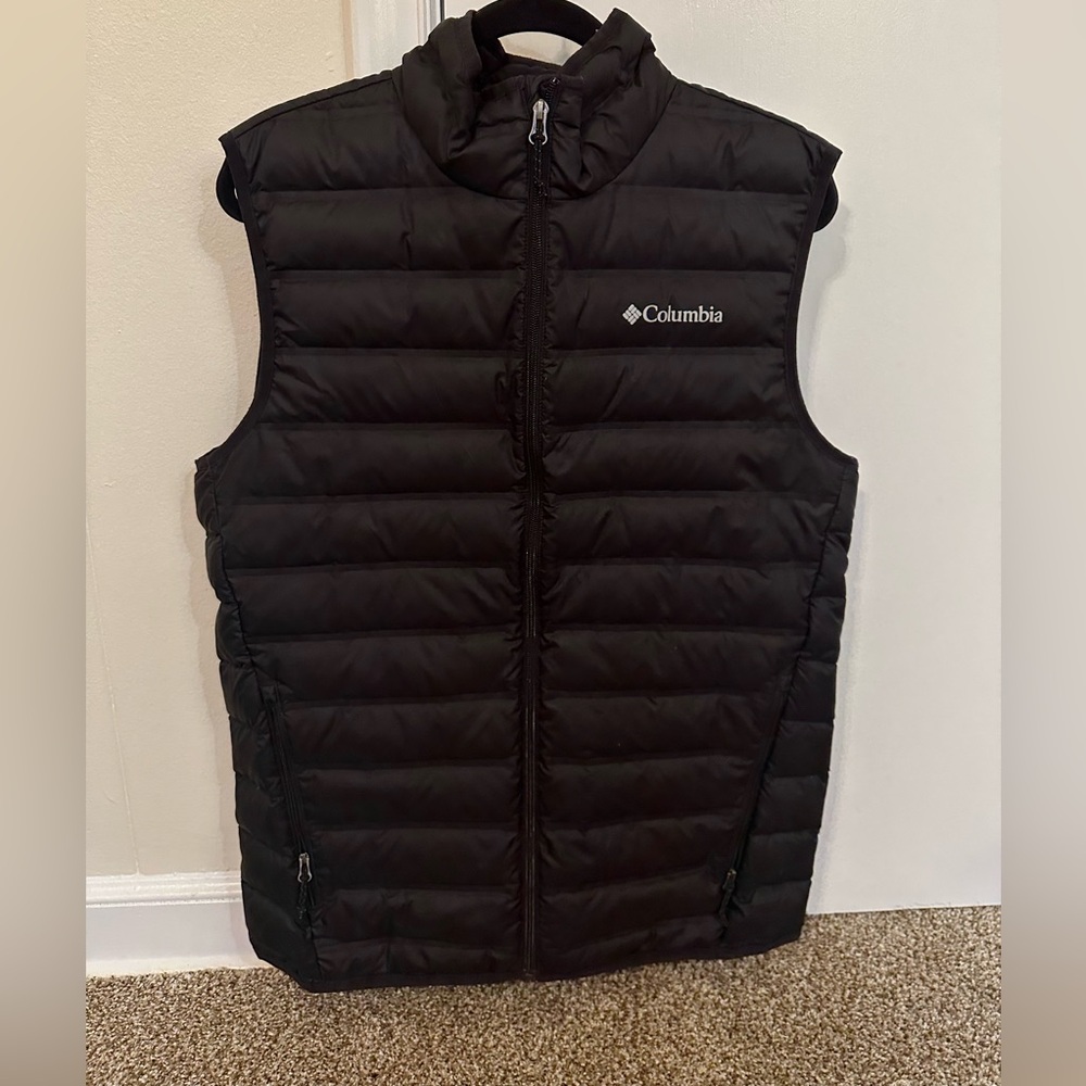 Columbia Men’s Black Puffer Vest